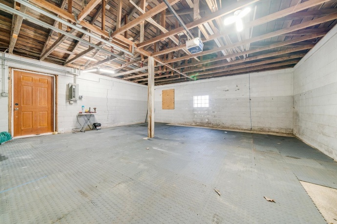 9020 Flagg, ROCHELLE, Illinois 61068, 4 Bedrooms Bedrooms, ,2 BathroomsBathrooms,House,For Sale,Flagg,202506109