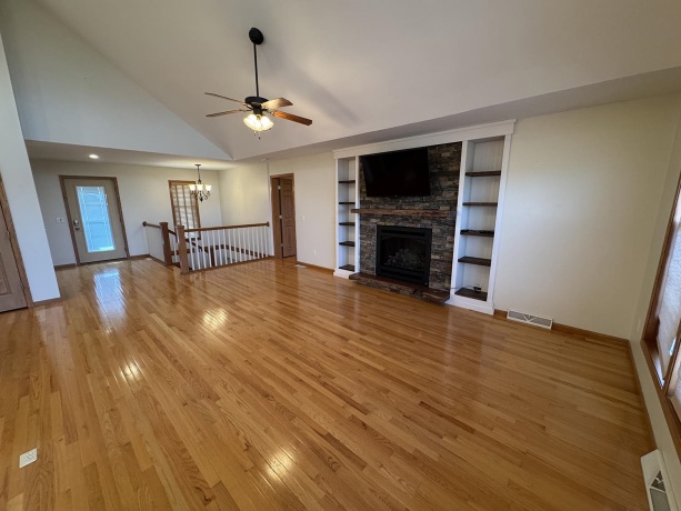 17-90 Whitewater, LAKE CARROLL, Illinois 61046, 4 Bedrooms Bedrooms, ,3 BathroomsBathrooms,House,For Sale,Whitewater,202506111