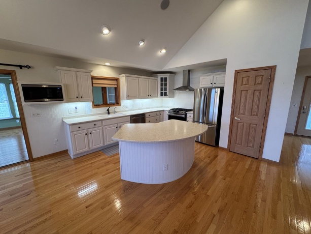 17-90 Whitewater, LAKE CARROLL, Illinois 61046, 4 Bedrooms Bedrooms, ,3 BathroomsBathrooms,House,For Sale,Whitewater,202506111