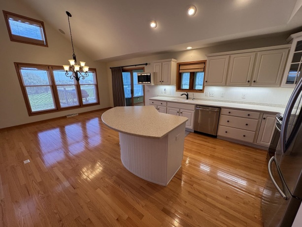 17-90 Whitewater, LAKE CARROLL, Illinois 61046, 4 Bedrooms Bedrooms, ,3 BathroomsBathrooms,House,For Sale,Whitewater,202506111