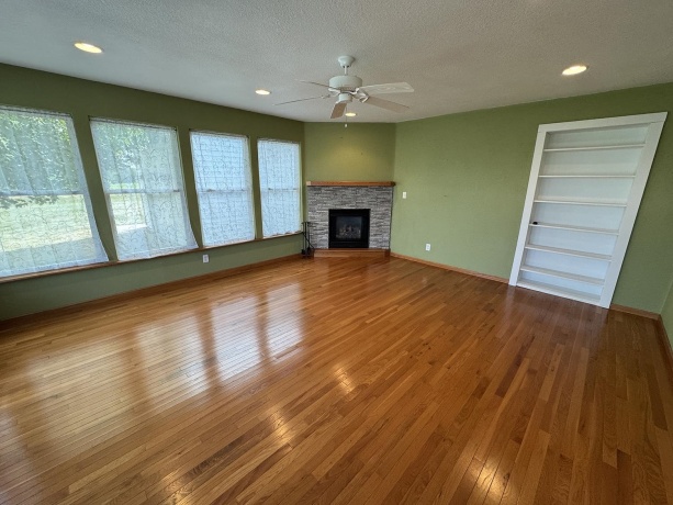 17-90 Whitewater, LAKE CARROLL, Illinois 61046, 4 Bedrooms Bedrooms, ,3 BathroomsBathrooms,House,For Sale,Whitewater,202506111