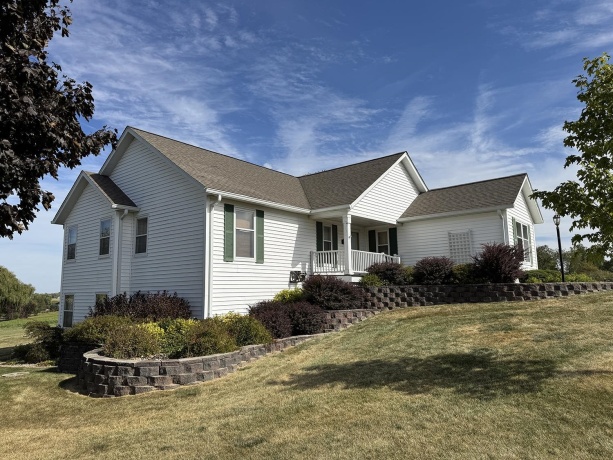 17-90 Whitewater, LAKE CARROLL, Illinois 61046, 4 Bedrooms Bedrooms, ,3 BathroomsBathrooms,House,For Sale,Whitewater,202506111