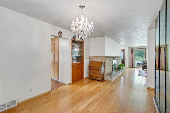 4301 Odana, MADISON, Wisconsin 53711, 5 Bedrooms Bedrooms, ,2 BathroomsBathrooms,House,For Sale,Odana,202506122