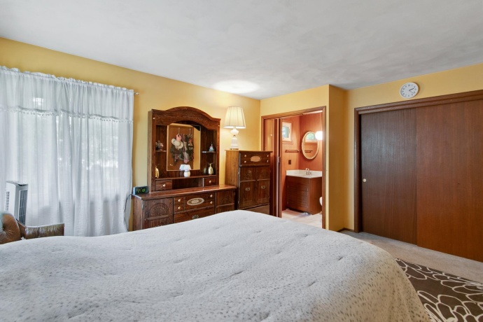 4301 Odana, MADISON, Wisconsin 53711, 5 Bedrooms Bedrooms, ,2 BathroomsBathrooms,House,For Sale,Odana,202506122