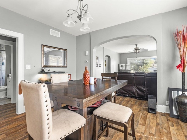 422 Rockford, ROCKFORD, Illinois 61107, 5 Bedrooms Bedrooms, ,2 BathroomsBathrooms,House,For Sale,Rockford,202506125