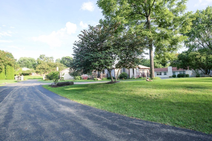 209 Fox Trot, DIXON, Illinois 61021, 3 Bedrooms Bedrooms, ,2 BathroomsBathrooms,Condominium,For Sale,Fox Trot,202504870