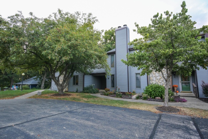 209 Fox Trot, DIXON, Illinois 61021, 3 Bedrooms Bedrooms, ,2 BathroomsBathrooms,Condominium,For Sale,Fox Trot,202504870