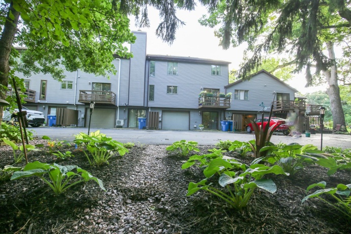 209 Fox Trot, DIXON, Illinois 61021, 3 Bedrooms Bedrooms, ,2 BathroomsBathrooms,Condominium,For Sale,Fox Trot,202504870