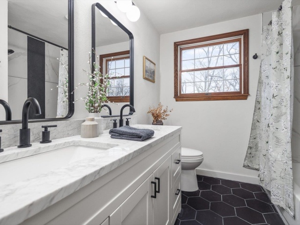 1927 Baintree, LAKE SUMMERSET, Illinois 61019, 4 Bedrooms Bedrooms, ,3 BathroomsBathrooms,House,For Sale,Baintree,202506130