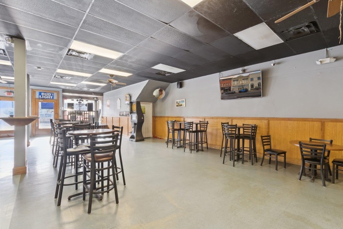 522 State, BELVIDERE, Illinois 61008, ,5+ Units,For Sale,State,202506148