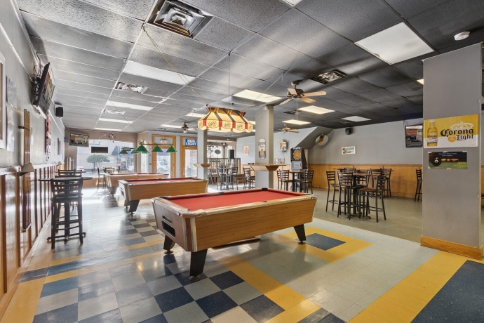 522 State, BELVIDERE, Illinois 61008, ,5+ Units,For Sale,State,202506148