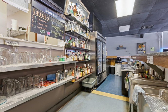 522 State, BELVIDERE, Illinois 61008, ,5+ Units,For Sale,State,202506148