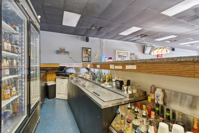 522 State, BELVIDERE, Illinois 61008, ,5+ Units,For Sale,State,202506148