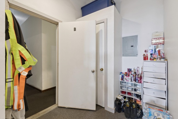 522 State, BELVIDERE, Illinois 61008, ,5+ Units,For Sale,State,202506148