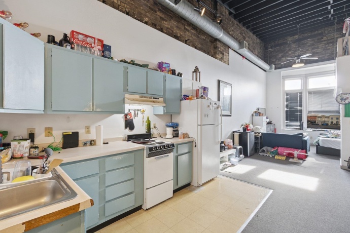 522 State, BELVIDERE, Illinois 61008, ,5+ Units,For Sale,State,202506148