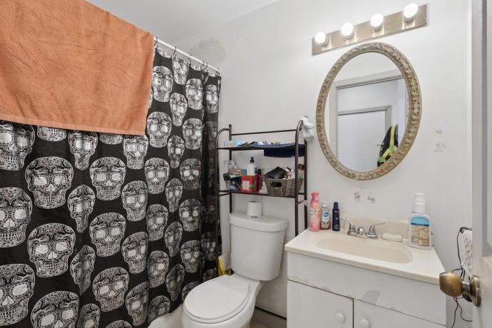 522 State, BELVIDERE, Illinois 61008, ,5+ Units,For Sale,State,202506148