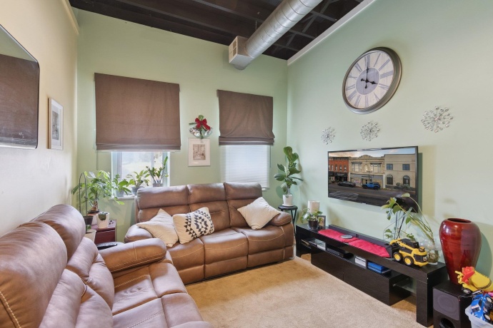 522 State, BELVIDERE, Illinois 61008, ,5+ Units,For Sale,State,202506148