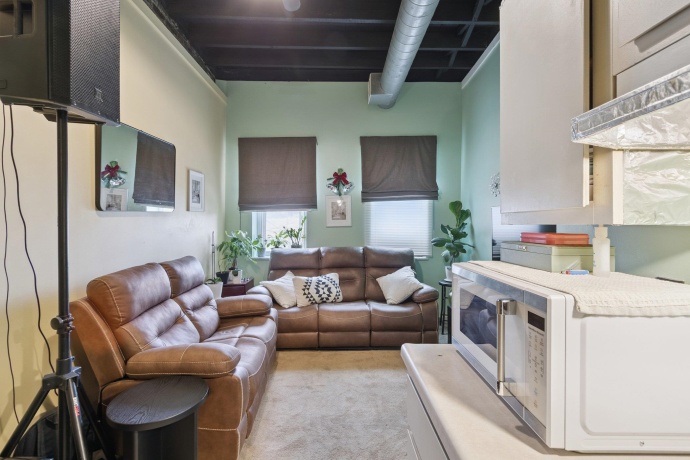 522 State, BELVIDERE, Illinois 61008, ,5+ Units,For Sale,State,202506148