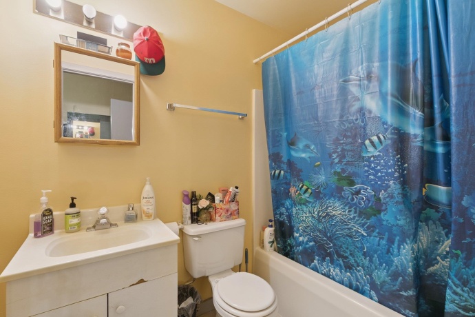 522 State, BELVIDERE, Illinois 61008, ,5+ Units,For Sale,State,202506148