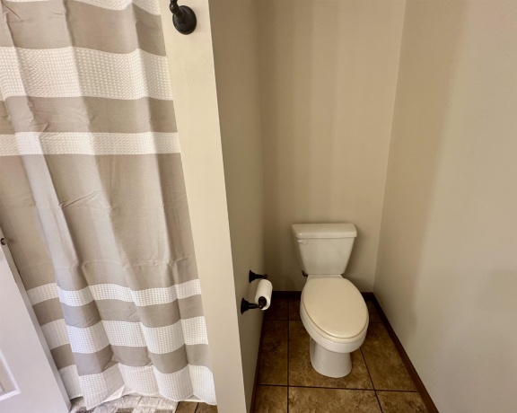 7 Hawthorn, GALENA, Illinois 61036, 4 Bedrooms Bedrooms, ,3 BathroomsBathrooms,House,For Sale,Hawthorn,202506159