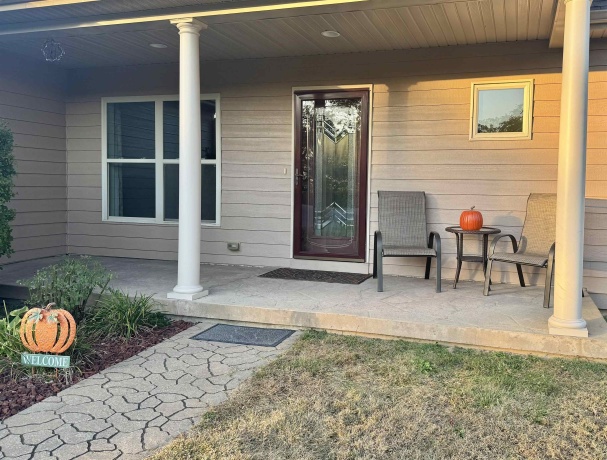 7 Hawthorn, GALENA, Illinois 61036, 4 Bedrooms Bedrooms, ,3 BathroomsBathrooms,House,For Sale,Hawthorn,202506159