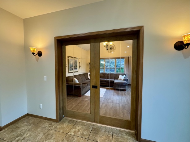 7 Hawthorn, GALENA, Illinois 61036, 4 Bedrooms Bedrooms, ,3 BathroomsBathrooms,House,For Sale,Hawthorn,202506159