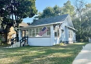 45 Sunset, FREEPORT, Illinois 61032, 2 Bedrooms Bedrooms, ,2 BathroomsBathrooms,House,For Sale,Sunset,202506170