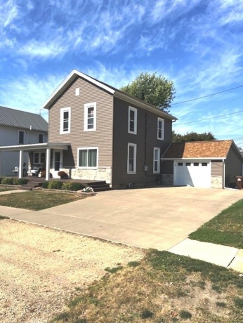 307 Rantoul St., LENA, Illinois 61048, 3 Bedrooms Bedrooms, ,2 BathroomsBathrooms,House,For Sale,Rantoul St.,202506181