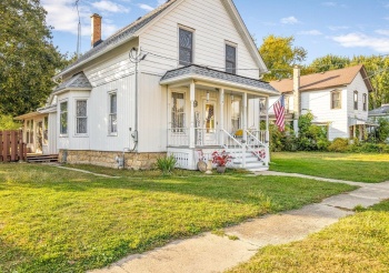 310 5th, CAPRON, Illinois 61012, 4 Bedrooms Bedrooms, ,2 BathroomsBathrooms,House,For Sale,5th,202506185