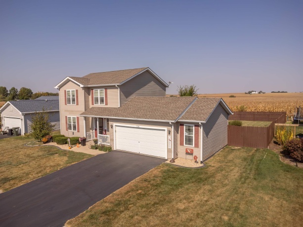 706 Hewitt, FORRESTON, Illinois 61030, 3 Bedrooms Bedrooms, ,3 BathroomsBathrooms,House,For Sale,Hewitt,202506195