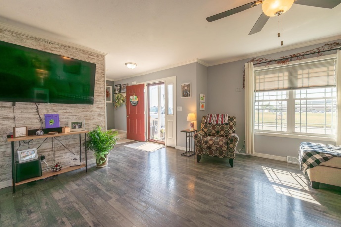 706 Hewitt, FORRESTON, Illinois 61030, 3 Bedrooms Bedrooms, ,3 BathroomsBathrooms,House,For Sale,Hewitt,202506195