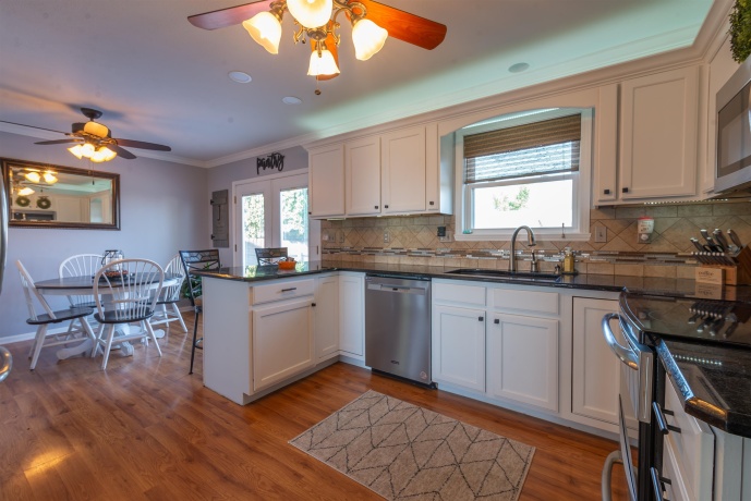 706 Hewitt, FORRESTON, Illinois 61030, 3 Bedrooms Bedrooms, ,3 BathroomsBathrooms,House,For Sale,Hewitt,202506195