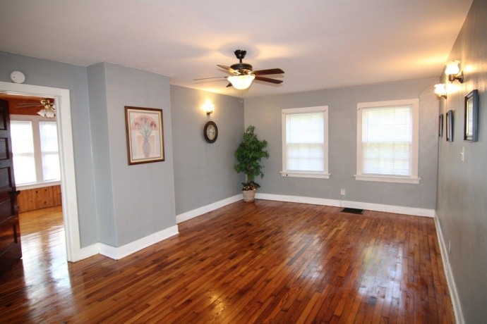 8119 Main, ROCKFORD, Illinois 61102, 3 Bedrooms Bedrooms, ,2 BathroomsBathrooms,House,For Sale,Main,202506197