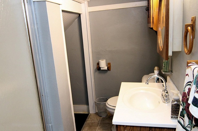 8119 Main, ROCKFORD, Illinois 61102, 3 Bedrooms Bedrooms, ,2 BathroomsBathrooms,House,For Sale,Main,202506197