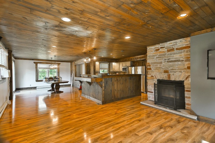 3579 South bend, ROCKFORD, Illinois 61109, 4 Bedrooms Bedrooms, ,2 BathroomsBathrooms,House,For Sale,South bend,202506201