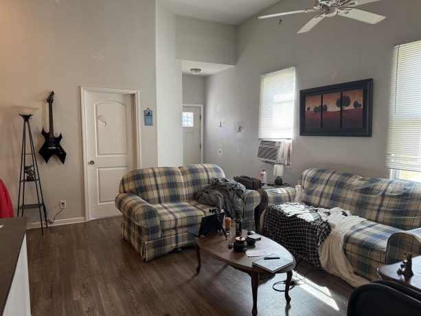 109 Main, HOLCOMB, Illinois 61043, ,3 - 4 Units,For Sale,Main,202506215