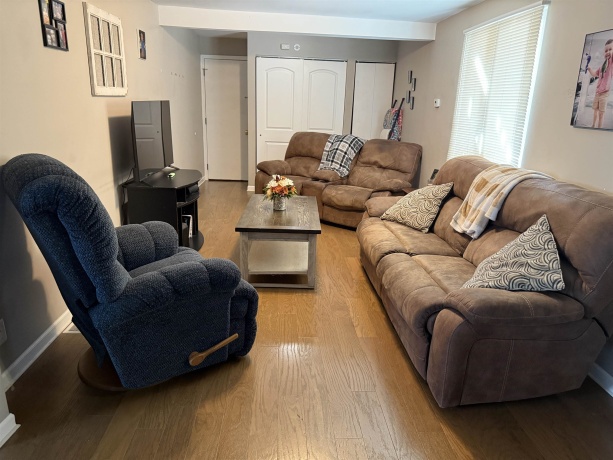 109 Main, HOLCOMB, Illinois 61043, ,3 - 4 Units,For Sale,Main,202506215