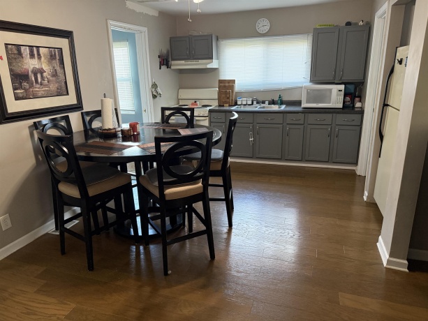 109 Main, HOLCOMB, Illinois 61043, ,3 - 4 Units,For Sale,Main,202506215