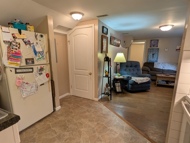 109 Main, HOLCOMB, Illinois 61043, ,3 - 4 Units,For Sale,Main,202506215