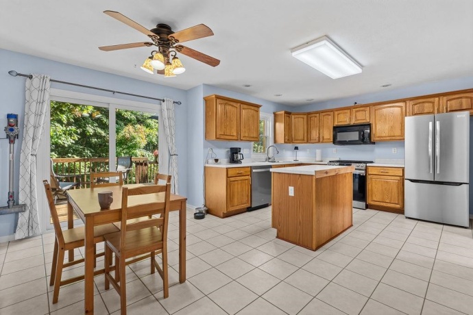 2640 SIOUX, ROCKFORD, Illinois 61109, 4 Bedrooms Bedrooms, ,3 BathroomsBathrooms,House,For Sale,SIOUX,202506228