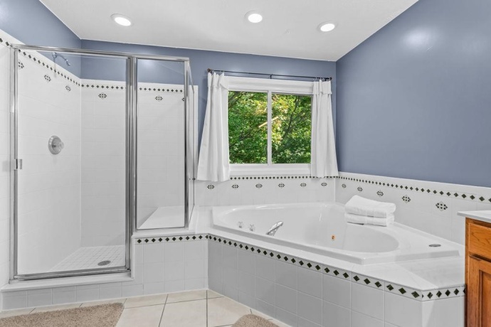 2640 SIOUX, ROCKFORD, Illinois 61109, 4 Bedrooms Bedrooms, ,3 BathroomsBathrooms,House,For Sale,SIOUX,202506228