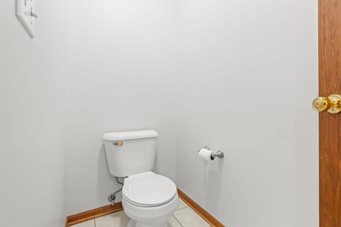 2640 SIOUX, ROCKFORD, Illinois 61109, 4 Bedrooms Bedrooms, ,3 BathroomsBathrooms,House,For Sale,SIOUX,202506228