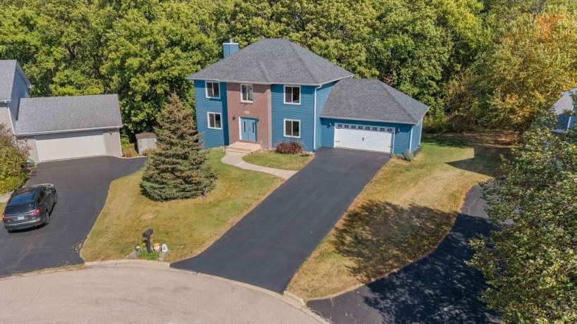 2640 SIOUX, ROCKFORD, Illinois 61109, 4 Bedrooms Bedrooms, ,3 BathroomsBathrooms,House,For Sale,SIOUX,202506228