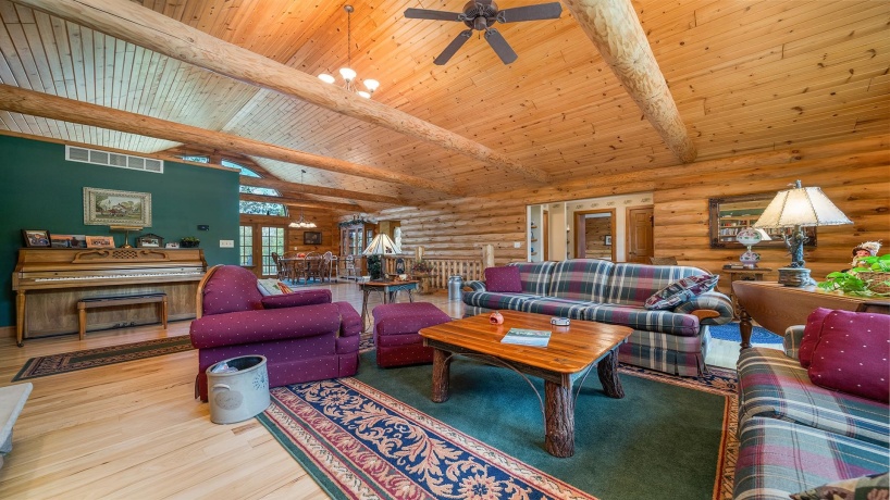 5810 Lightsville, LEAF RIVER, Illinois 61047, 3 Bedrooms Bedrooms, ,3 BathroomsBathrooms,House,For Sale,Lightsville,202506231