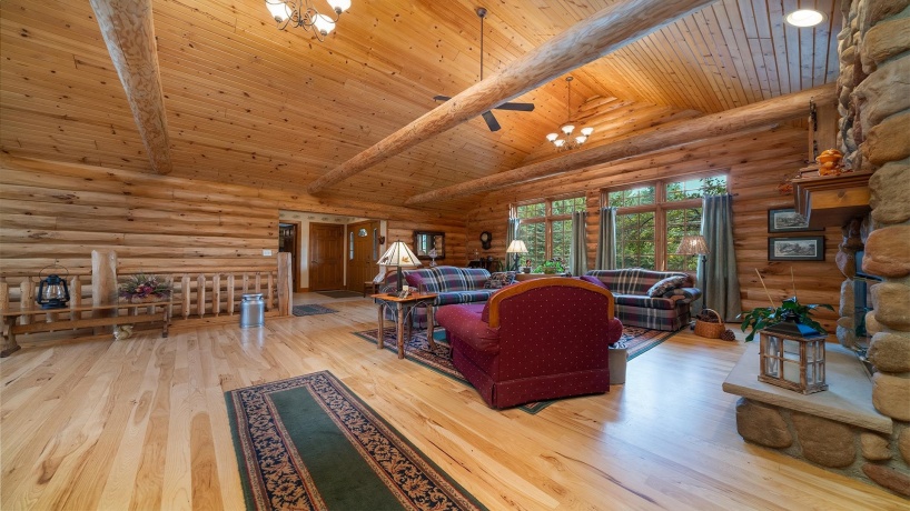 5810 Lightsville, LEAF RIVER, Illinois 61047, 3 Bedrooms Bedrooms, ,3 BathroomsBathrooms,House,For Sale,Lightsville,202506231