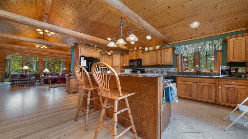 5810 Lightsville, LEAF RIVER, Illinois 61047, 3 Bedrooms Bedrooms, ,3 BathroomsBathrooms,House,For Sale,Lightsville,202506231