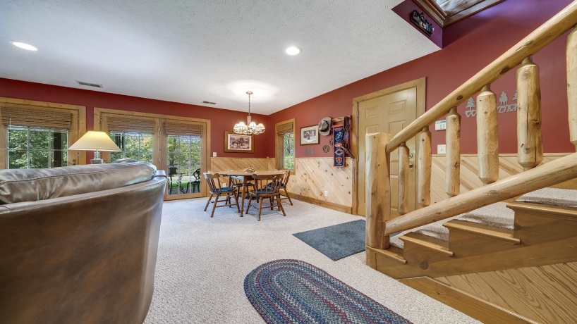 5810 Lightsville, LEAF RIVER, Illinois 61047, 3 Bedrooms Bedrooms, ,3 BathroomsBathrooms,House,For Sale,Lightsville,202506231