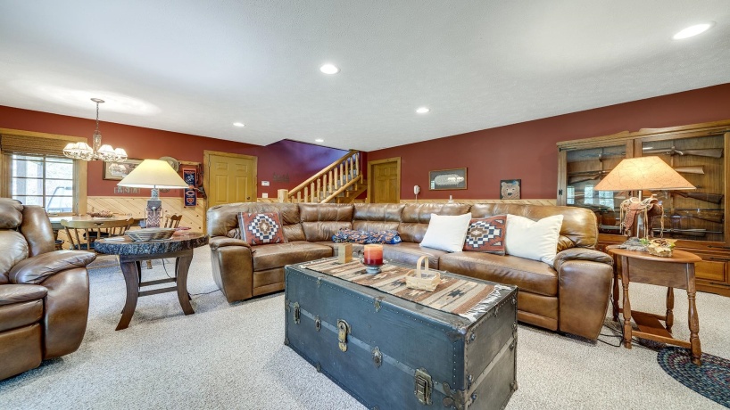 5810 Lightsville, LEAF RIVER, Illinois 61047, 3 Bedrooms Bedrooms, ,3 BathroomsBathrooms,House,For Sale,Lightsville,202506231