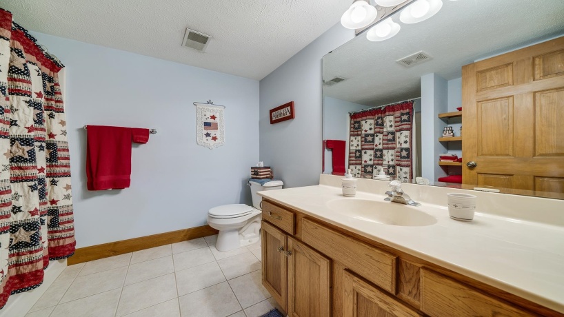 5810 Lightsville, LEAF RIVER, Illinois 61047, 3 Bedrooms Bedrooms, ,3 BathroomsBathrooms,House,For Sale,Lightsville,202506231