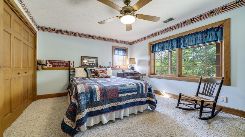 5810 Lightsville, LEAF RIVER, Illinois 61047, 3 Bedrooms Bedrooms, ,3 BathroomsBathrooms,House,For Sale,Lightsville,202506231